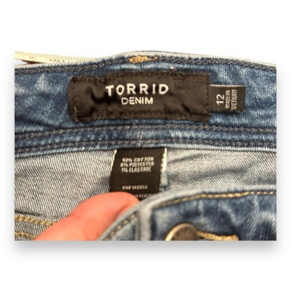 Women’s 12 (14) Cropped Luxe Skinny Jeans - Light Wash with Destruction - Picture 4 of 12